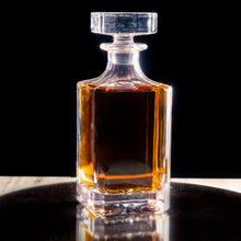 Load image into Gallery viewer, Decanter and Whiskey Glasses